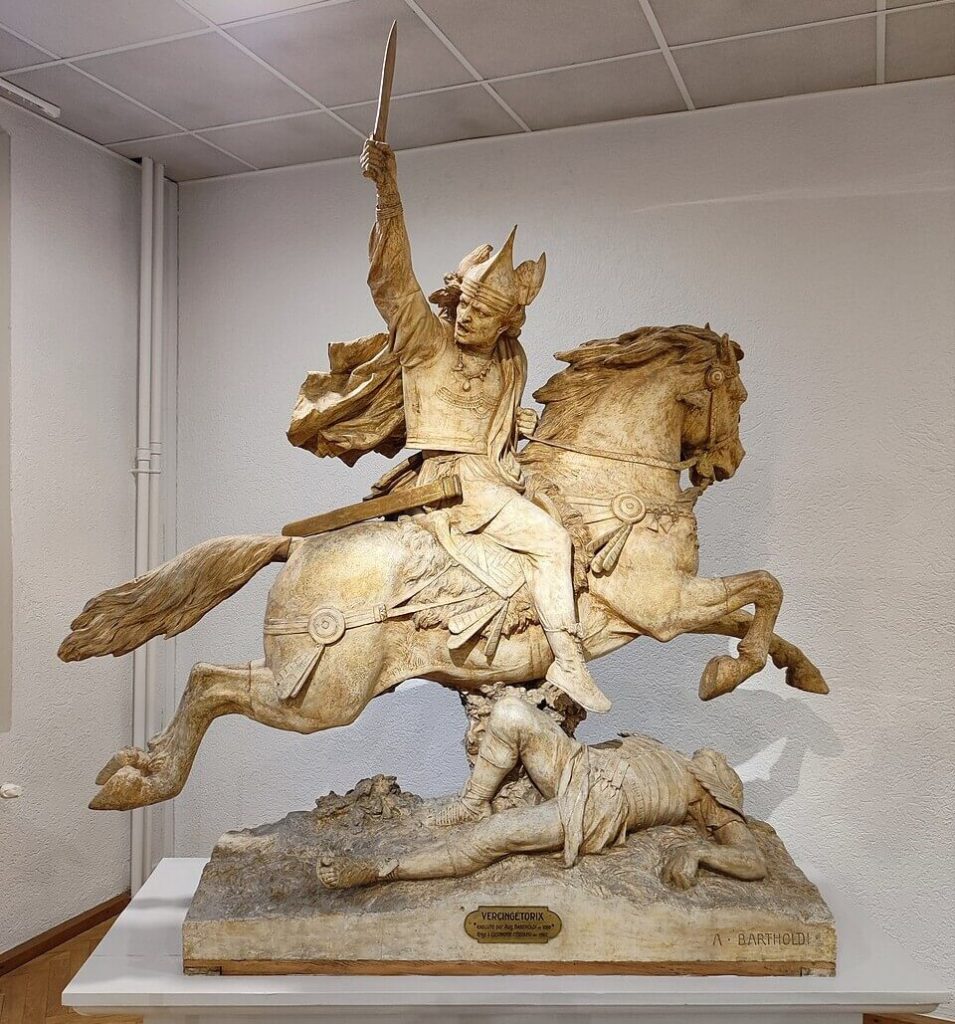 Statue équestre de Vercingétorix en platre